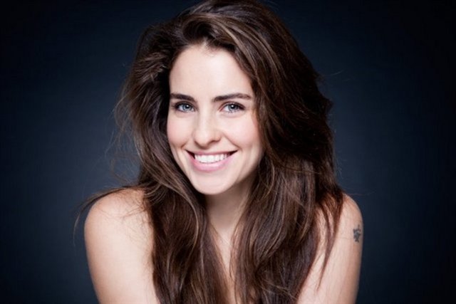 Aslı Tandoğan 1979 doğumlu