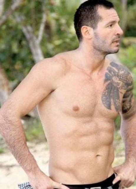 Nihat Alptuğ Altınkaya adaya gittiğinde kilosu da kasları da yerindeydi...