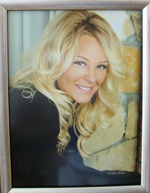 Ardından Acun Production'da yapım elemanı olarak işe başladı.