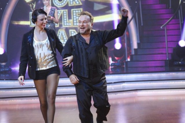 Yok Böyle Dans'ta yarıştı.