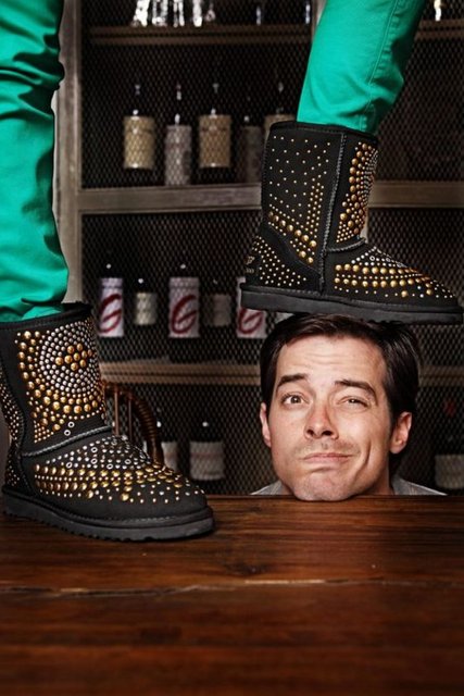 Şu an Survivor Ünlüler Gönüllüler'de sunuculuk yapıyor.