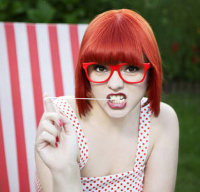 Mayo Clinic Uzmanları yaptıkları bir deneyde, sakız çiğnemenin saatte 11 kalori yakımını sağladığını hesaplamışlardır...