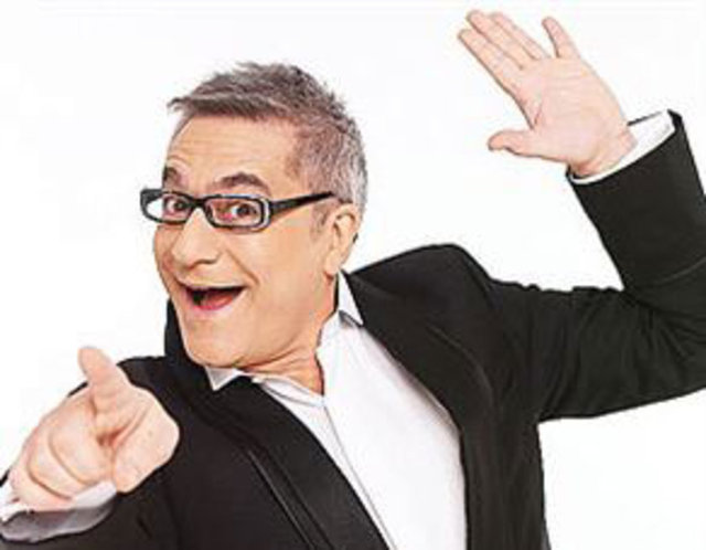 Eşek'i ise Mehmet Ali Erbil seslendirmişti.