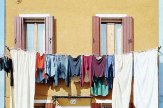 Pazar günü çamaşır asmak yasaktır - İsviçre