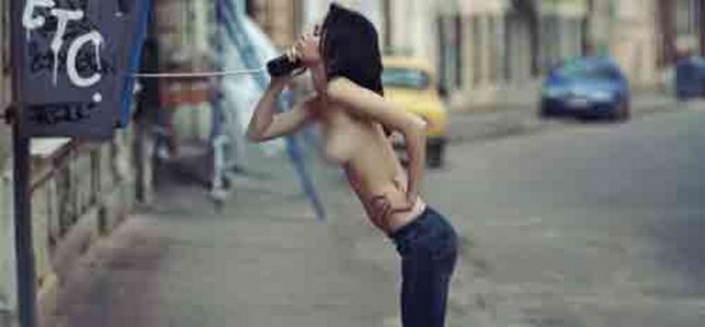 Tropikal balık satıcıları hariç kadınların halka açık yerde üstsüz gezmesi yasaktır - İngiltere