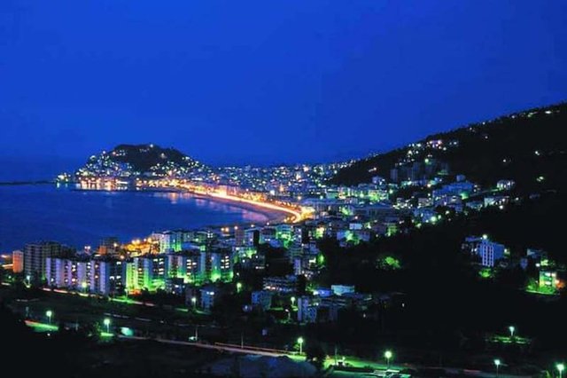 Esasında biz Ordu-Giresun olarak uçuşa geçeli çok olduk. Biz aslında bu yakın Ordu-Giresun işbirliğini evliliğe şey yapalım dedik, ortak bir il kuracaktık olmadı. Hatta teklif hala duruyor, arkadaşların imzası var. Orjinali bende duruyor" dedi.