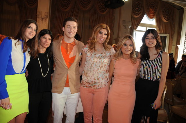 MERVE,ZEYNEP ÜSTÜNEL,BERK, SEVGİ TUNGA, AYŞEGÜL, DİLA TOPLUSOY 
