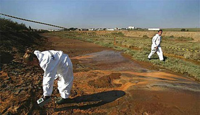 2011- Kuzey Yarımküreye Radyoaktif serpinti olacak. Hayvanlar ve bitkiler sağ kalmayacak. Müslümanlar, hala hayatta kalmış olan Avrupalılara karşı kimyasal savaş başlatacaklar...