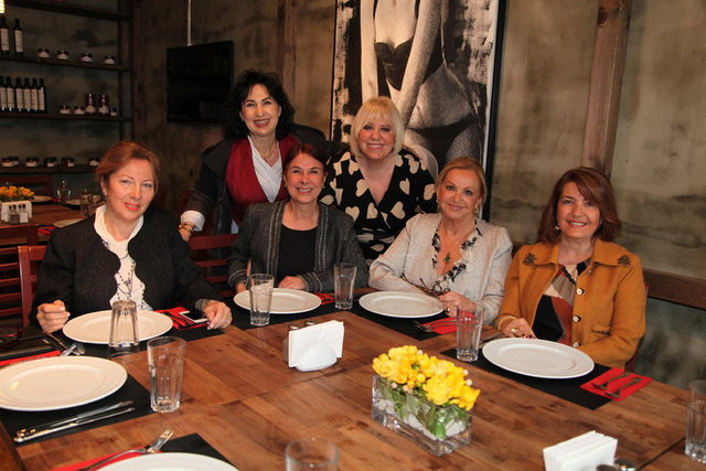 NİHAL YÖNEYMAN, ZEYNEP GERMEN, AYŞE SLEVOGT, ZAFER KOZANOĞLU, SYLVIA MAGRIPLI, JÜLİDE BERKMAN