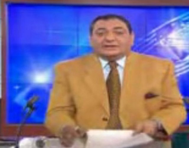 Reha Muhtar yine bir ilki gerçekleştirir. Ekranda ip üzerinde yürüyen sirk cambazı görünmektedir. Reha Muhtar cambazla röportajı daha ilginç hale getirmek için kendince bir yöntem bulmuştur. Kamera ayarlarıyla oynanır ve Reha Muhtar ters çevrilir. Artık ekranda hem cambaz hem de Muhtar ters şekilde gözükmektedir.