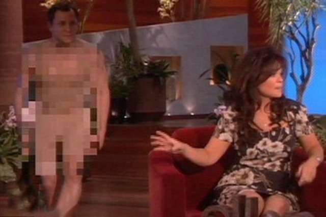 Ünlü sunucu Ellen DeGeneres'in şovuna konuk olan aktris Valerie Bertinelli, hayatını şokunu yaşadı.