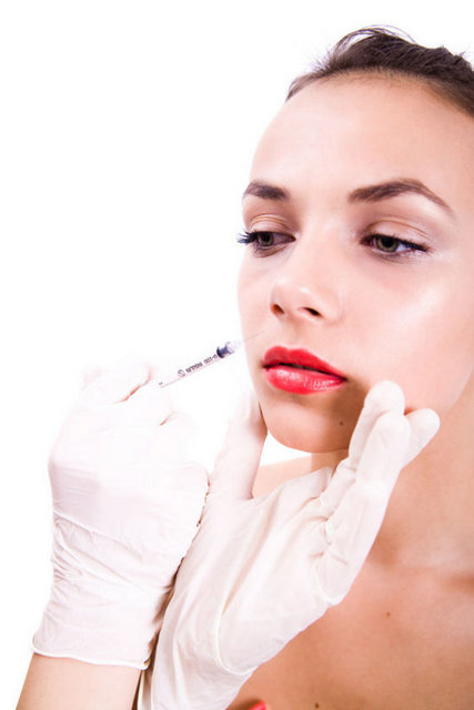 Yapılacak botoks, mezoterapi, mezolifting,  kimyasal peeling ve lazer tedavileri mutlaka işe yarayacaktır