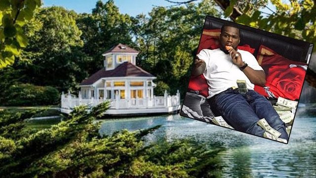 Son dönemde Instagram'da "para içinde yüzerken" ya da "ekmek arası para yerken" çekilen pozlarıyla tartışma yaratan rap'çi 50 Cent'in uzun süre önce satışa sunduğu malikanesine sonunda bir alıcı çıktı.