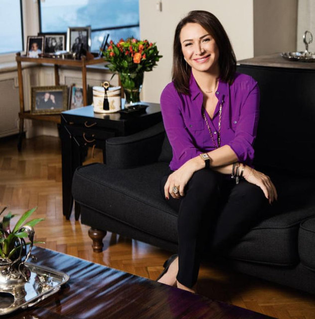 Son olarak Nadide Hayat sinema fiminde rol alan Demet Akbağ, evinin kapılarını Instyle Home dergisine açtı.