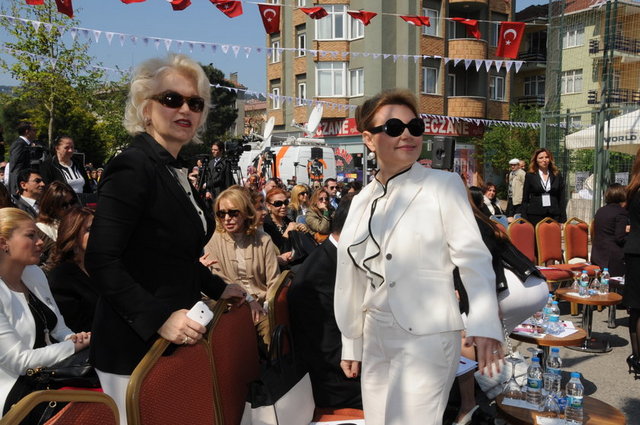 ALEV TÖRÜNER, DEMET SABANCI ÇETİNDOĞAN