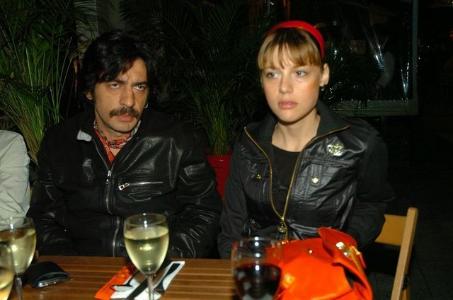 Ajansa Okan Bayülgen de ortak olmuştu. Çift, geçen ay boşandı. Şirin Ediger, ayrılık sonrası Bayülgen'den ajanstaki ortaklığını bitirmesini istedi.