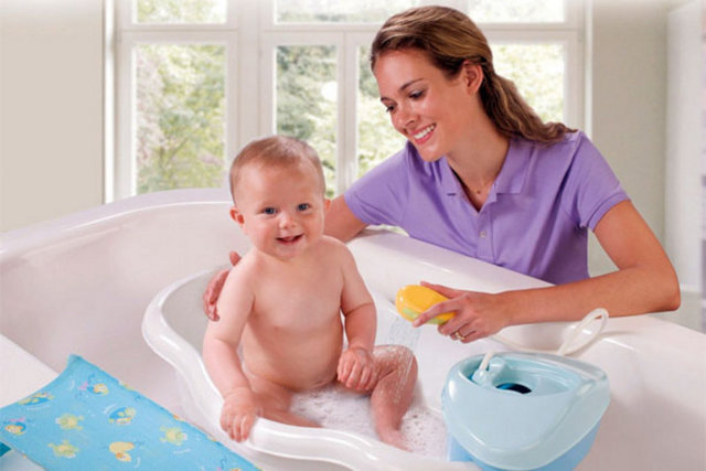 LAVANTALI DUŞ JELİ VE LOSYON -  - İşte bunlar kesinlikle cennetten gelme! Kokuları harika ve tatlı, aynı zamanda da bebeğinizin oldukça huzurlu bir uyku çekmesini sağlayan dostlar