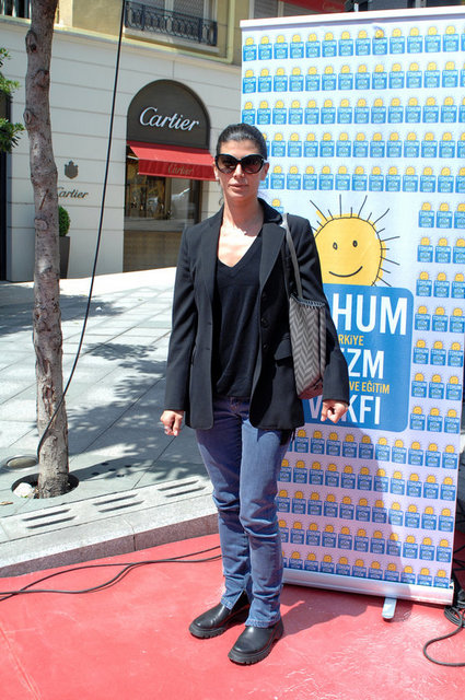 ZEYNEP ÜSTÜNEL