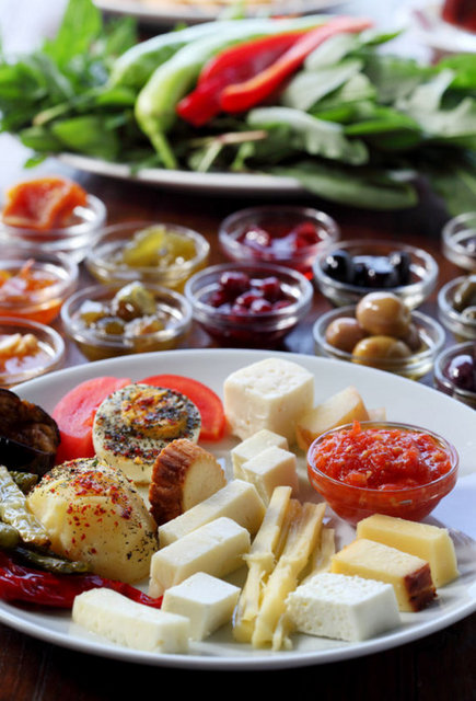 Kahvaltınızı kuvvetli akşam yemeğinizi çok hafif yemeyi tercih edin.