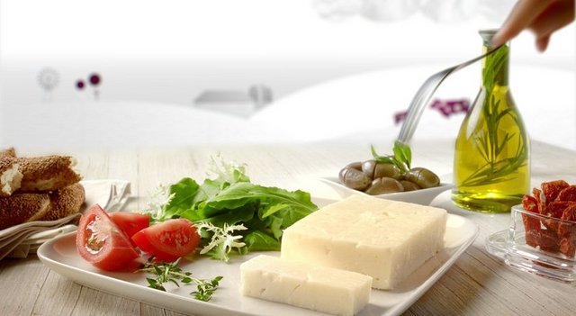 Dil peyniri hariç diğer peynirleri suda bekleterek yiyin.