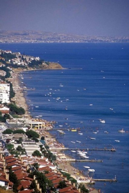 - Silivri... Marmara Uyumkent Sitesi önü, Altınorak Sitesi mevki -