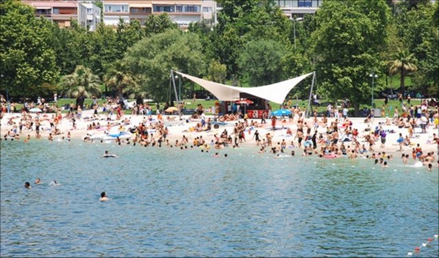 Yeşilköy Çiroz Plajı -  - Yeşilköy Çiroz Halk Plajı iki bölümden oluşuyor ve iki koy şeklinde. Plaj toplam 660 metre uzunluğunda, 500 adet ...