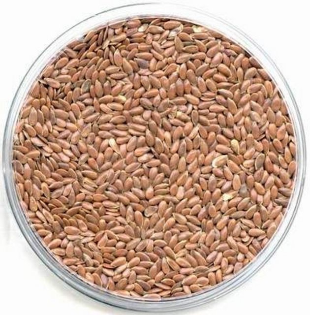 Tohum yağları da iyi yağlar grubuna girer. Keten tohumu yağı omega 3 içerir. Susam tohumu yağı aynı miktardaki sütten üç kat daha fazla kalsiyum içerir, ayrıca içinde bol miktarda magnezyum vardır.