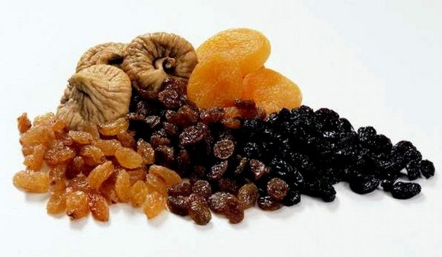 - Kavrulmamış badem - - Koyu kuru kayısı - - Hurma - - Kuru incir - - Kuru erik