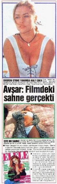 1993 - Berlin in Berlin'in olay yaratan mastürbasyon sahnesiyle ilgili Hülya Avşar dobra dobra açıklamalar yaptı... Onun yanında Sharon Stone için de "Yanımda halt eder" dedi...