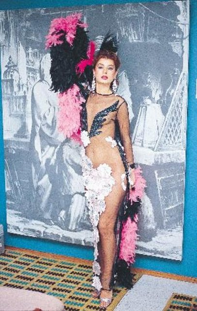 GÜNGÖR BAYRAK - Ünlü oyuncu Güngör Bayrak, 80'li yıllarda giydiği transparan kıyafet ile uzun süre konuşulmuştu. -