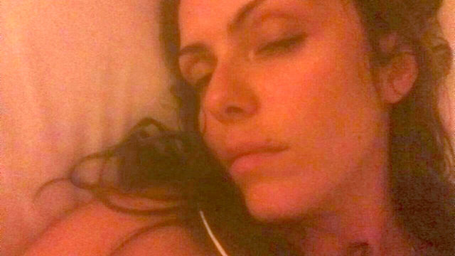 İlaçla kendisini zehirlediği öğrenilen Fişekçi, Beylikdüzü'nde özel bir hastaneye kaldırıldı. Fişekçi'nin sağlık durumunun iyiye gittiği belirtildi.