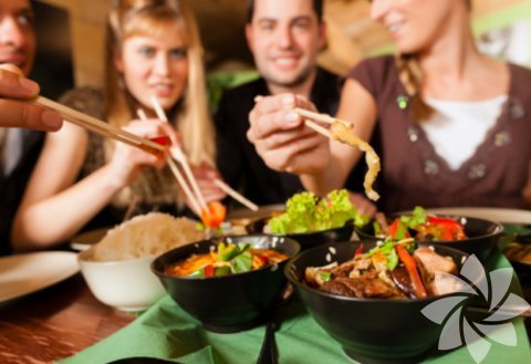 Yiyin, yiyin yiyin -  - Çok fazla ya da çok düşük enerji, beynin hassas mekanizmasına zarar verir. Düşük glisemik diyet, vücutta yüksek glisemik diyetlere göre daha hızlı sindirilir. Sindirim sisteminde düzenli bir çalışma, beyne daha güvenilir enerji akışı sağlar.