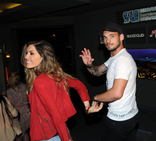 YOLANTHE CABAU - WESLEY SNEIJDER