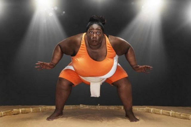 En kilolu sumo güreşçisi, Sharran Alexander. 203.21 kg