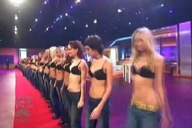 Guinness Rekorlar Kitabı görevlileri kronometreyi başlattı.