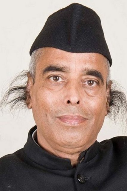 Garip özellikleri Guinness Rekorlar Kitabına girmelerini sağladı. Sahip oldukları ilginç özellikler görenleri şaşırtıyor. Radhakant Baijpai'nin kulak kılı uzunluğu 13.2cm