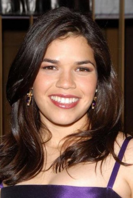 Genç yıldız da gülüşünü ve dişlerini 10 milyon dolara sigortalattı.