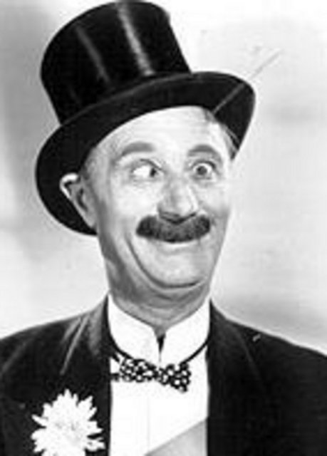 Kendisine ün kazandıran gözlerini 500 bin dolara sigortalatmıştı.