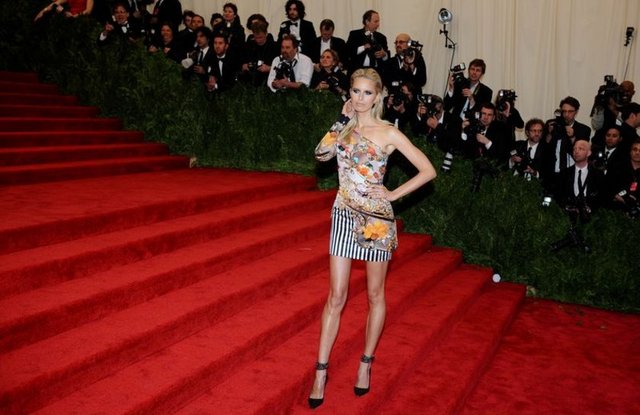 KAROLINA KURKOVA