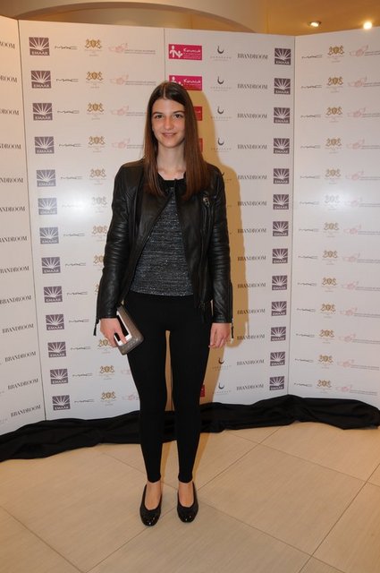 MERVE ÜSTÜNEL  