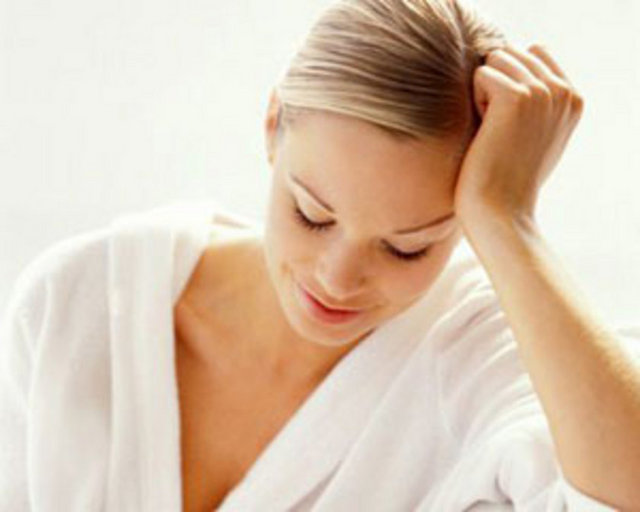 Nedenleri: En sık neden hormonal düzensizliğe bağlı olarak yumurtlamanın gerçekleşmemesi, sadece progesteron içeren hormon ilaçlarının kullanımıdır.