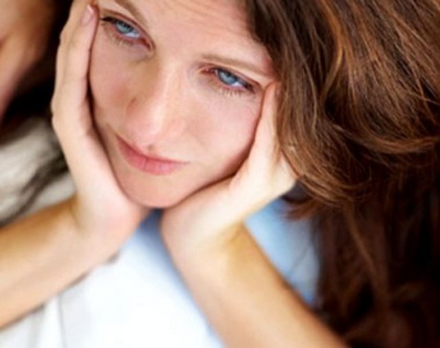 Nedenleri: Cinsel aktivitenin başladığı ilk dönemde ilişki sonrası mikroorganizmaların idrar yoluna bulaşması, tam olarak idrar torbasını boşaltamama, böbrek taşı.