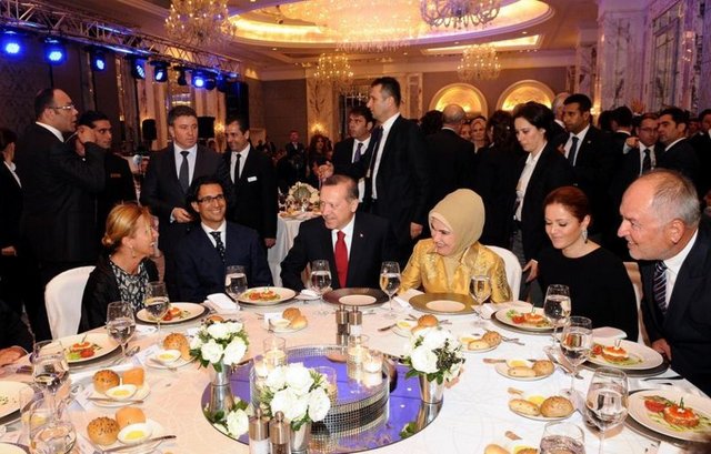 ÜMİT BOYNER, CEM NEGRİN,RECEP TAYYİP - EMİNE ERDOĞAN, SUZAN TURGUT TOPLUSOY
