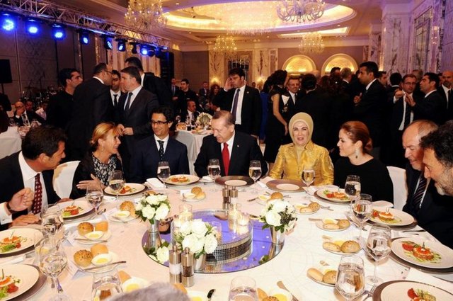 CEM -ÜMİT BOYNER, CEM NEGRİN,RECEP TAYYİP - EMİNE ERDOĞAN, SUZAN TURGUT TOPLUSOY