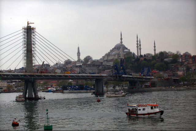 İşte Metro Geçiş Köprüsü