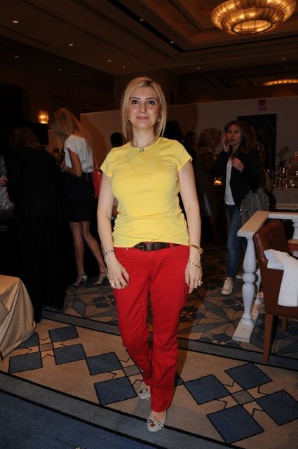 ARZU ÖZAL 