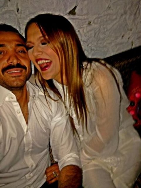 DEMET AKALIN - Kocam benim her şeyim