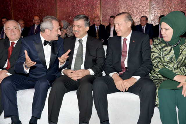 ZAFER ÇAĞLAYAN, ABDULLAH GÜL, RECEP TAYYİP ERDOĞAN - EMİNE ERDOĞAN 