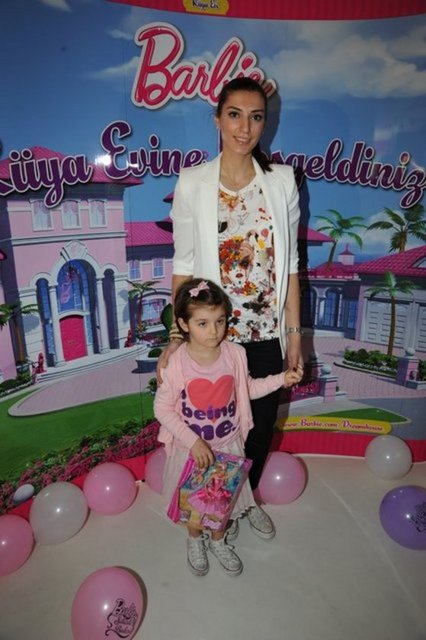 NESLİHAN, ZEYNEP DARNEL