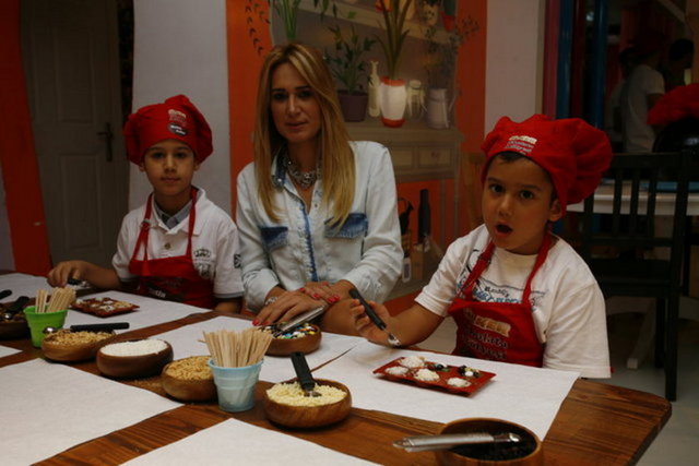 ALİ, EBRU, CAN KADAYIFÇIOĞLU 